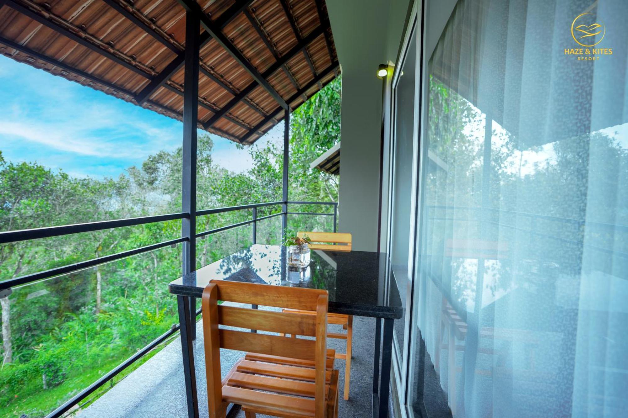Haze And Kites Resort Munnar Eksteriør billede