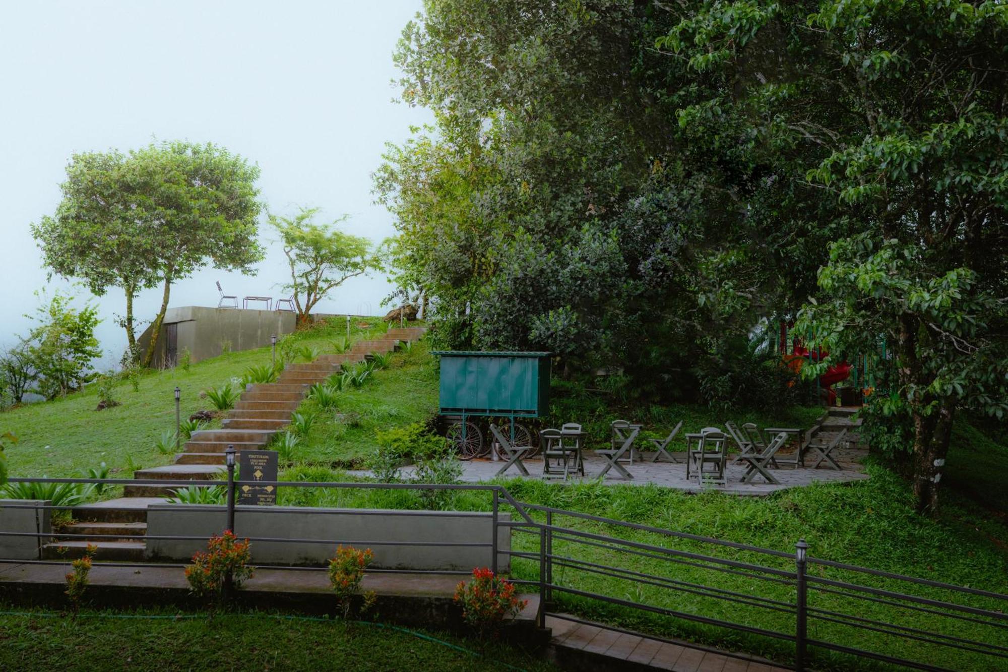Haze And Kites Resort Munnar Eksteriør billede
