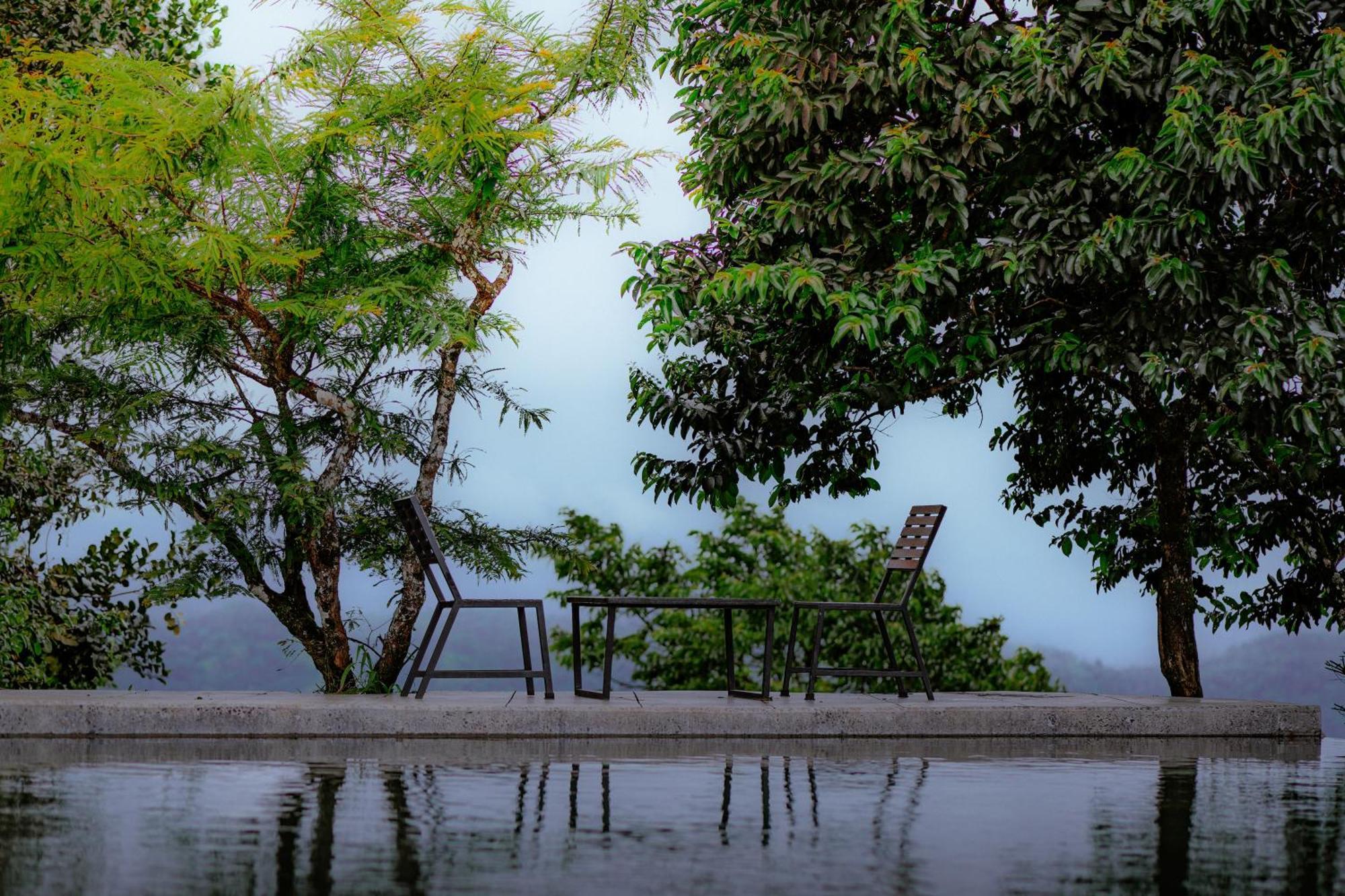Haze And Kites Resort Munnar Eksteriør billede