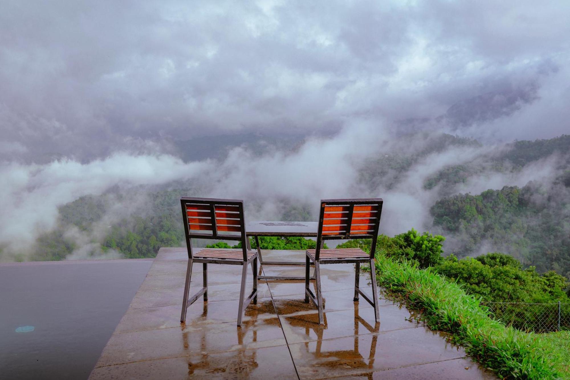 Haze And Kites Resort Munnar Eksteriør billede